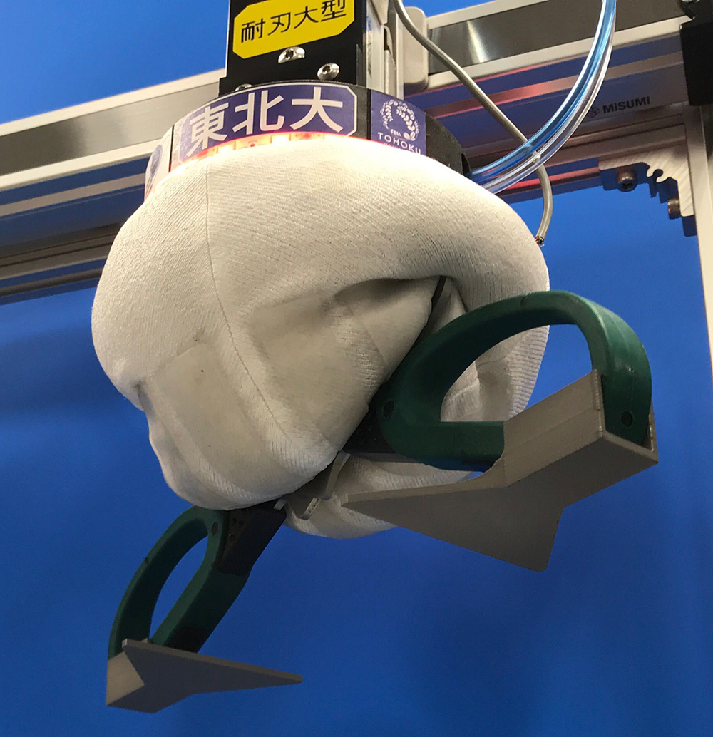 耐切創性式の柔剛切替グリッパ機構 「Omni-Gripper」