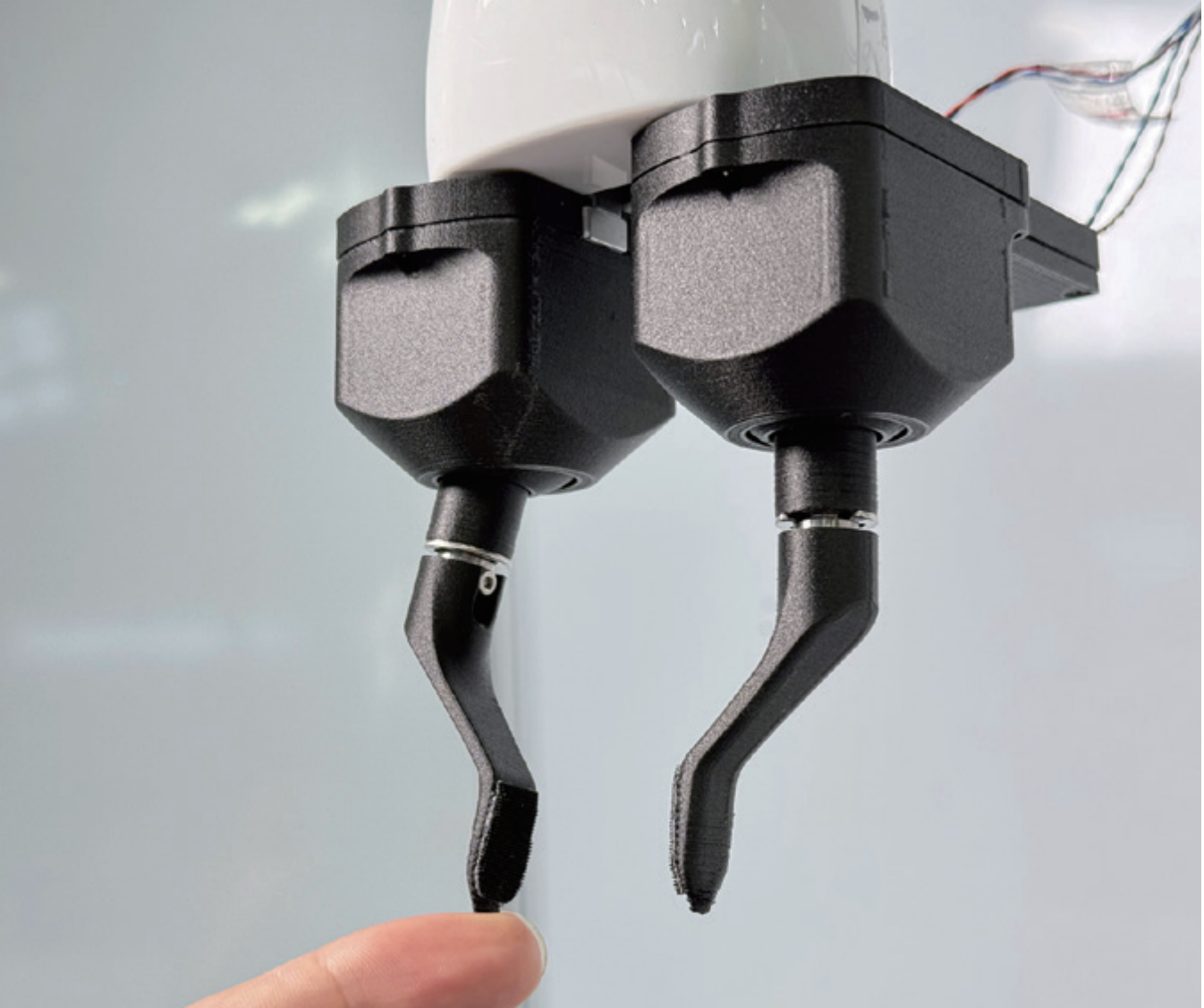 近接覚センサーを利用したバラ積みピッキング用ハンド