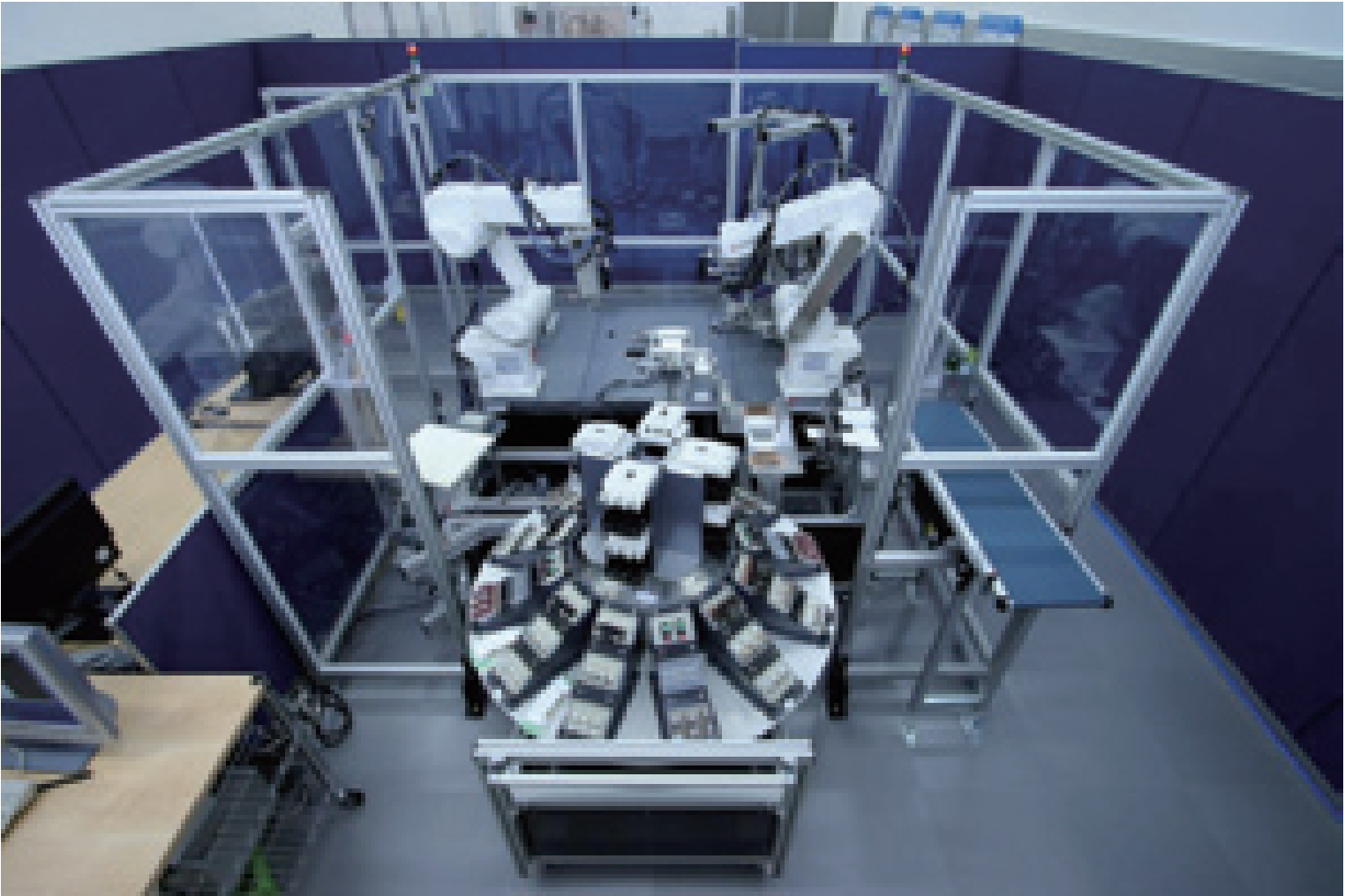 従来の生産形態（左：ライン生産、右：人セル生産） NEDO次世代ロボット知能化技術開発プロジェクト実証機