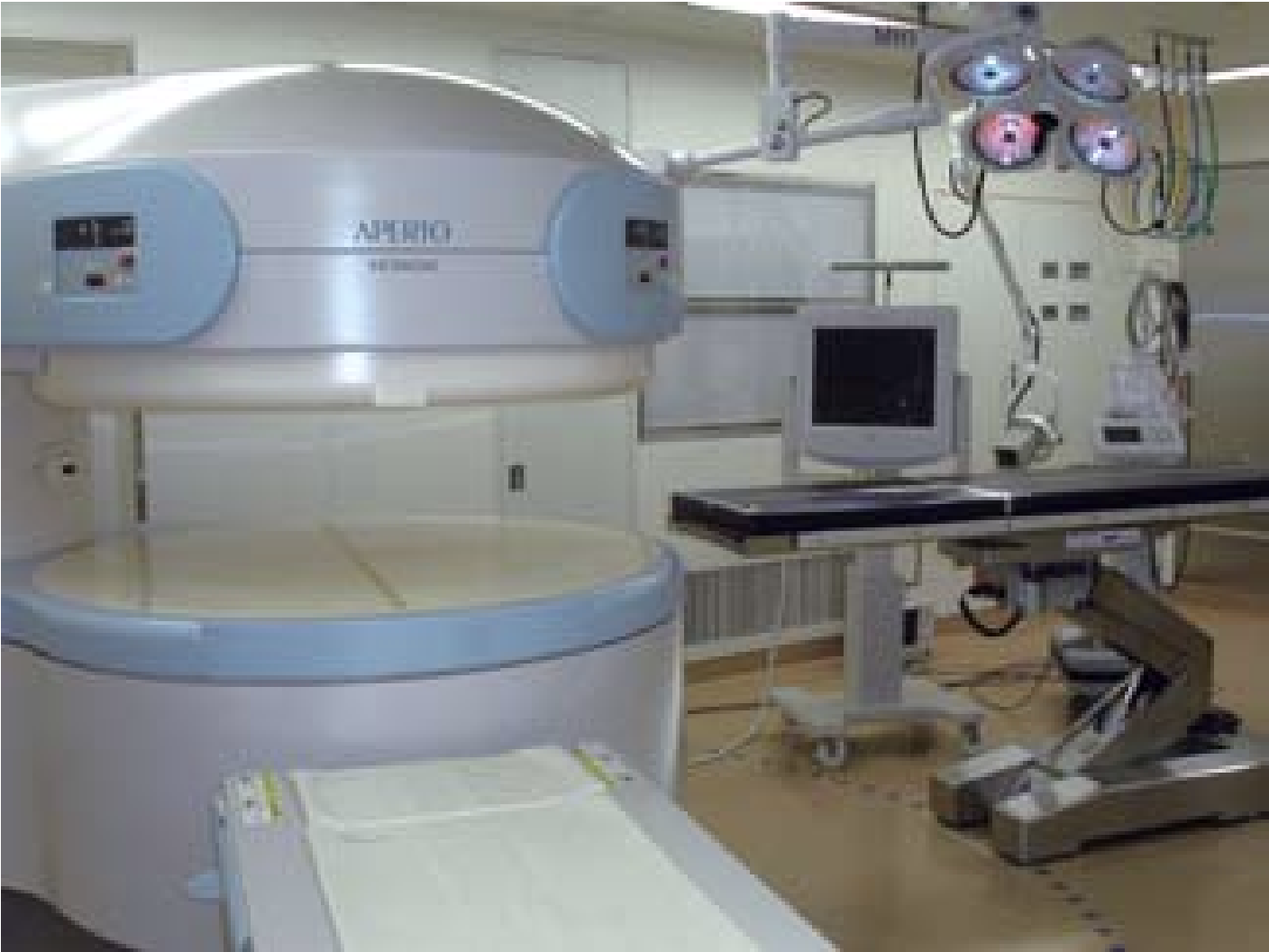 九州大学病院オープンＭＲＩ治療室