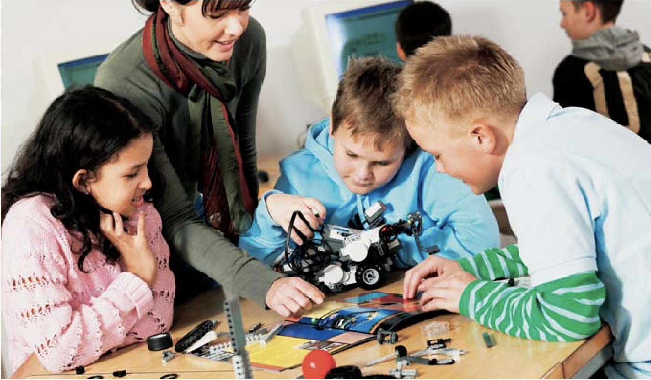 LEGO and MINDSTORMS are trademarks of the LEGO Group.